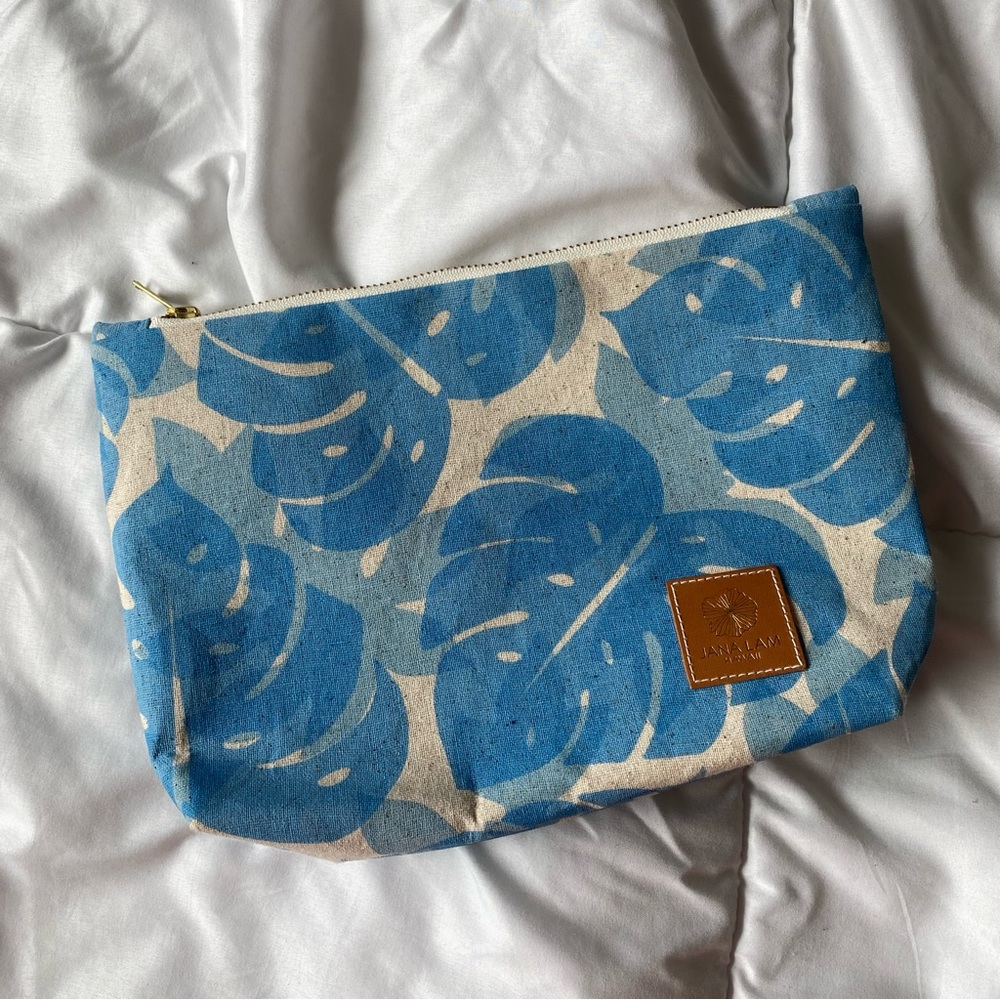 NWT Jana Lam Hawaiian tropical print cosmetic clutch from Hawaii